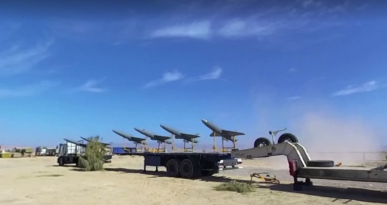 เปิดภาพน่าตื่นตา! กองทัพอิหร่านซ้อมรบด้วยโดรนพุ่งทะยานสู่ท้องฟ้าอย่างรวดเร็ว เปิดภาพน่าตื่นตา! กองทัพอิหร่านซ้อมรบด้วยโดรนพุ่งทะยานสู่ท้องฟ้าอย่างรวดเร็ว