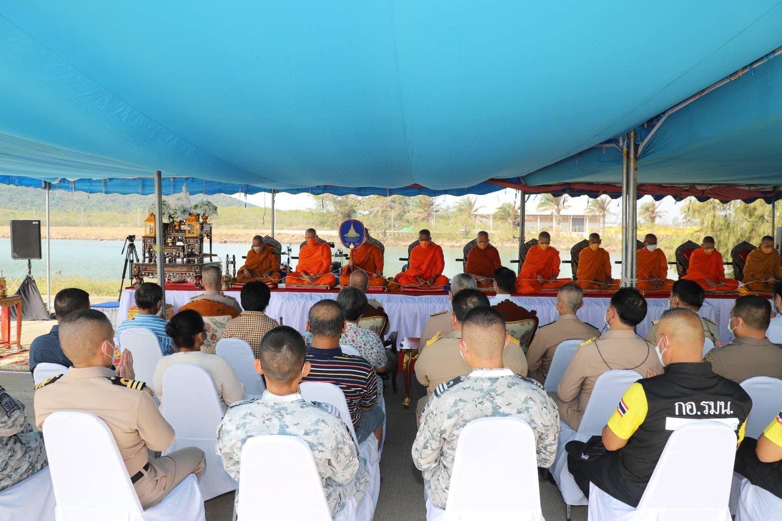 ประมวลภาพพิธีทำบุญอุทิศส่วนกุศล ให้กำลังพลที่เสียชีวิต จากเหตุการณ์ ร.ล.สุโขทัย ประมวลภาพพิธีทำบุญอุทิศส่วนกุศล ให้กำลังพลที่เสียชีวิต จากเหตุการณ์ ร.ล.สุโขทัย