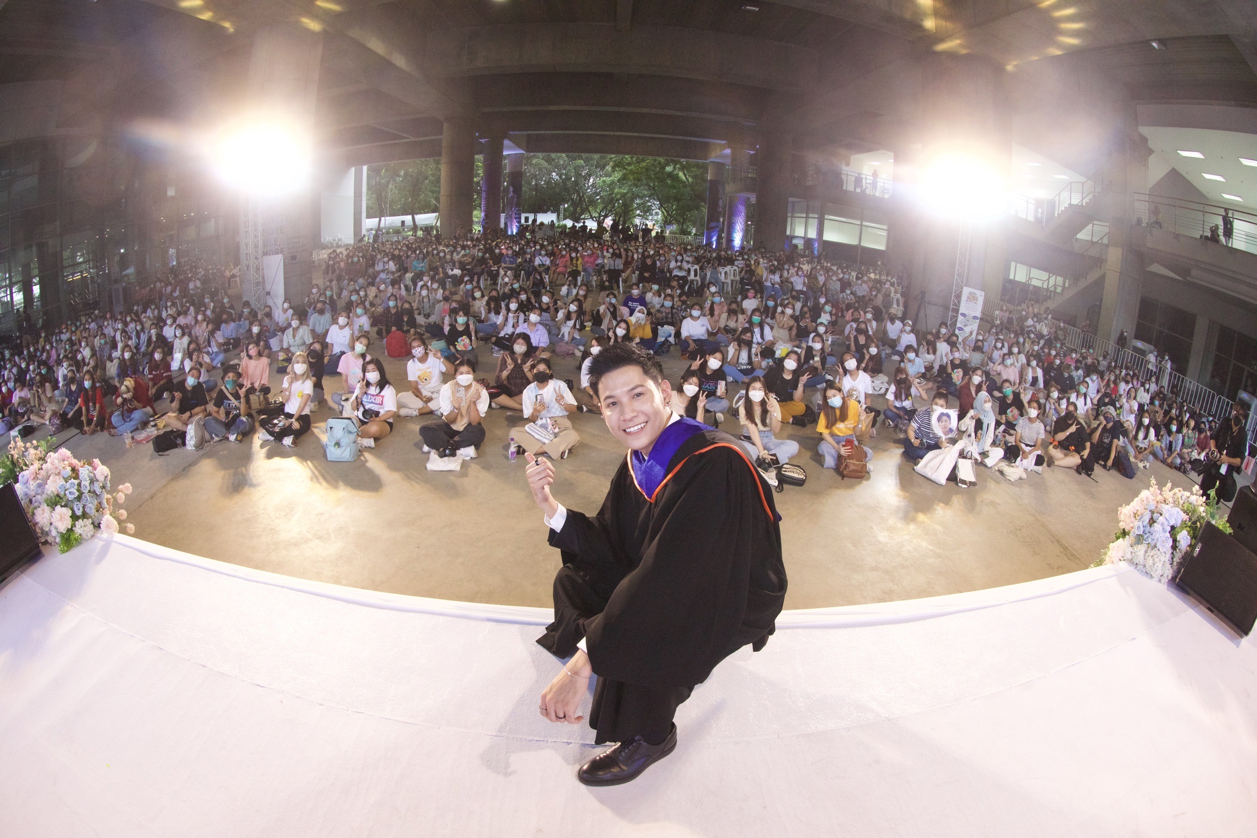 “สิงโต ปราชญา” ซ้อมใหญ่รับปริญญา ม.กรุงเทพ แฟนคลับร่วมยินดี “สิงโต ปราชญา” ซ้อมใหญ่รับปริญญา ม.กรุงเทพ แฟนคลับร่วมยินดี