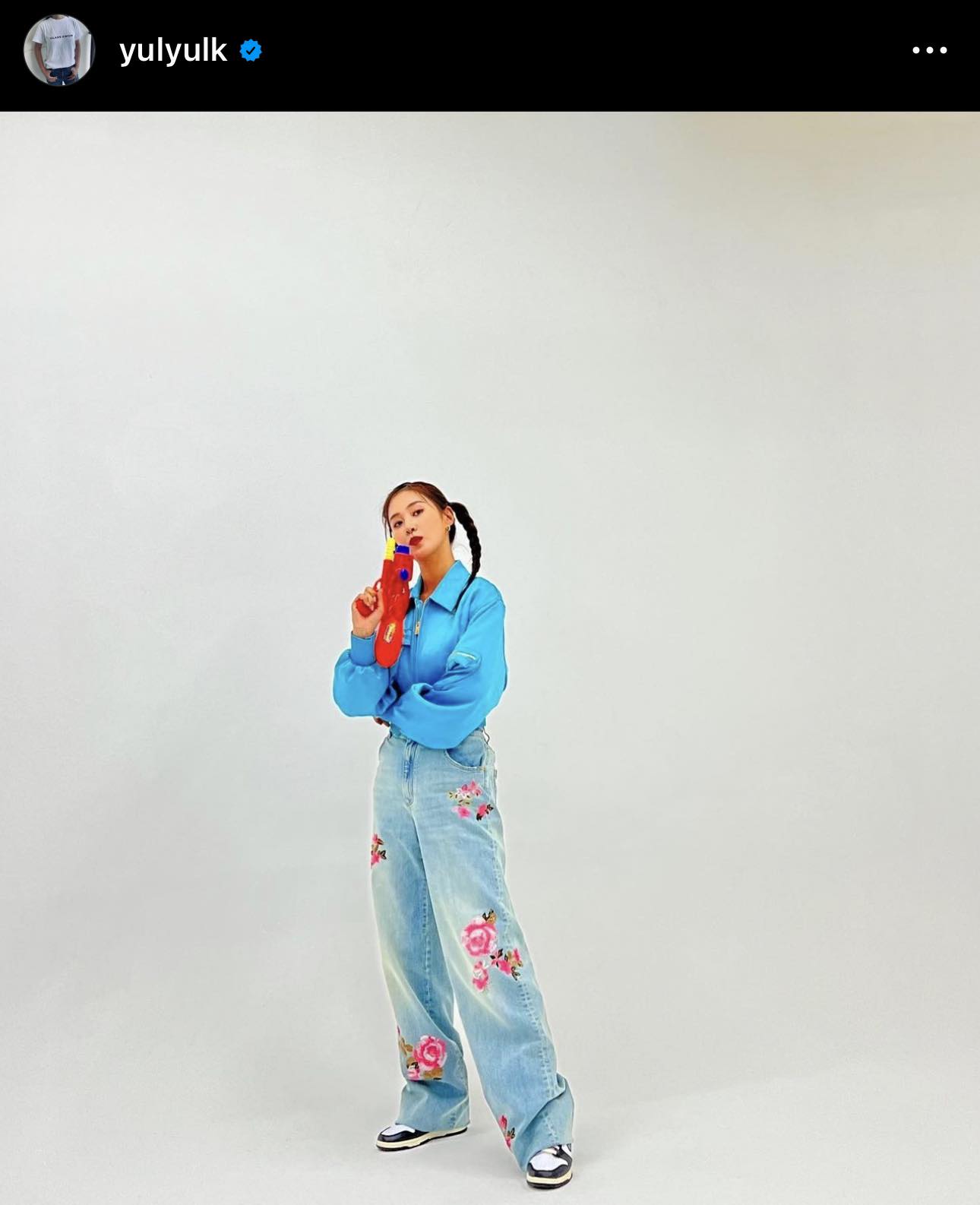 เมืองไทยที่มี ยูริ แฟนคลับแห่ต้อนรับพร้อมมอบของขวัญสุดพิเศษ