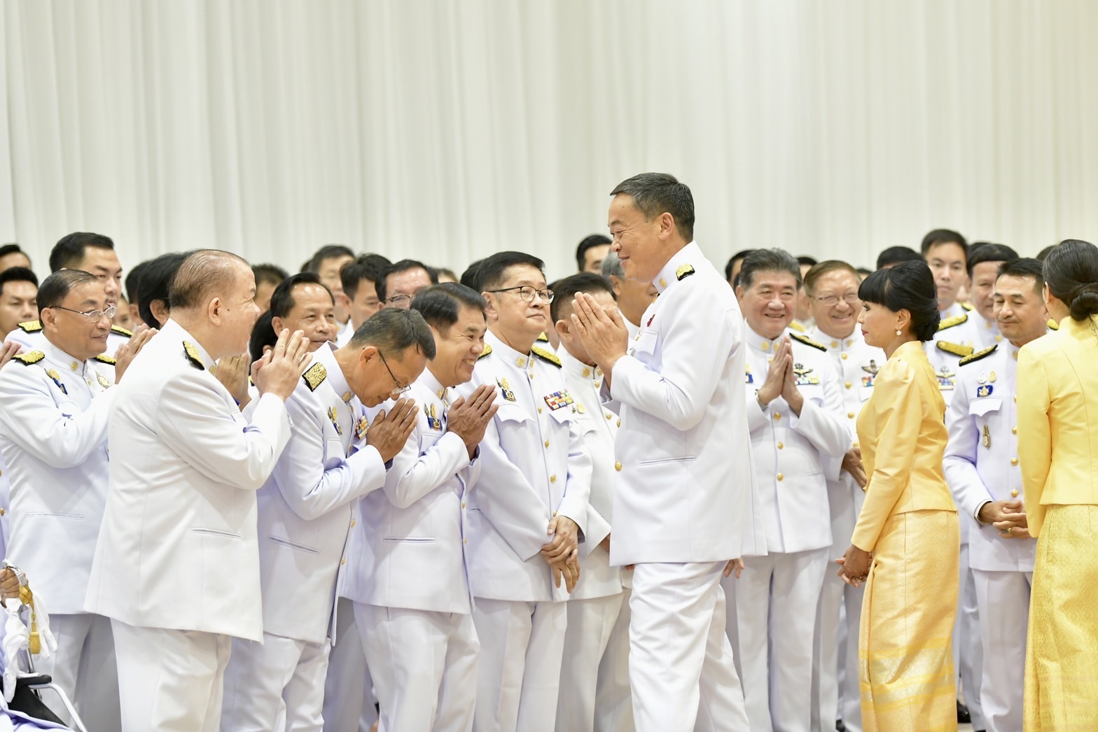 โปรดเกล้าฯ แต่งตั้ง เศรษฐา ทวีสิน ดำรงตำแหน่งนายกรัฐมนตรี คนที่ 30 โปรดเกล้าฯ แต่งตั้ง เศรษฐา ทวีสิน ดำรงตำแหน่งนายกรัฐมนตรี คนที่ 30