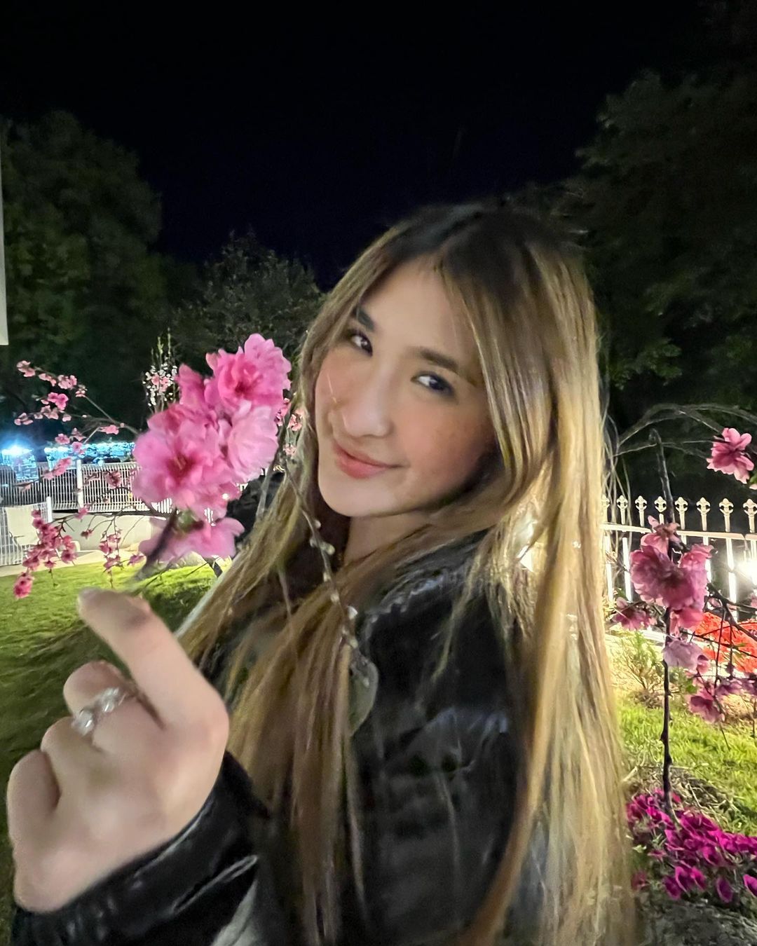 มิย่า แฮปปี้รัก อชิ อยู่ในสายตาผู้ใหญ่ แจงสตอรี่กอดกันแค่เล่นๆ