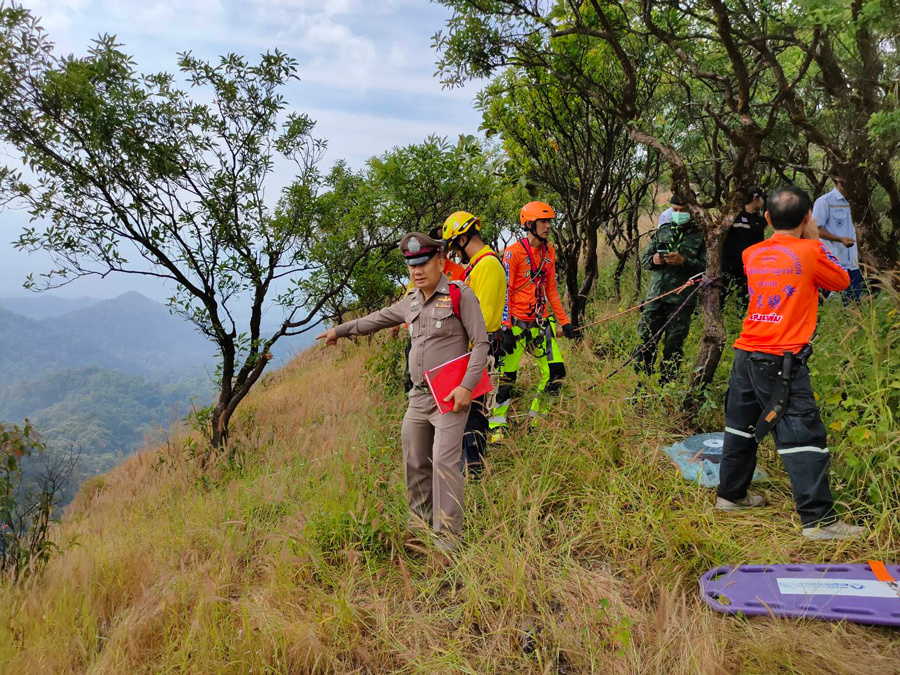 ทหารลาดตระเวนสกัดต่างด้าวตกเหวลึก เสียชีวิต 1 บาดเจ็บ 1 ราย