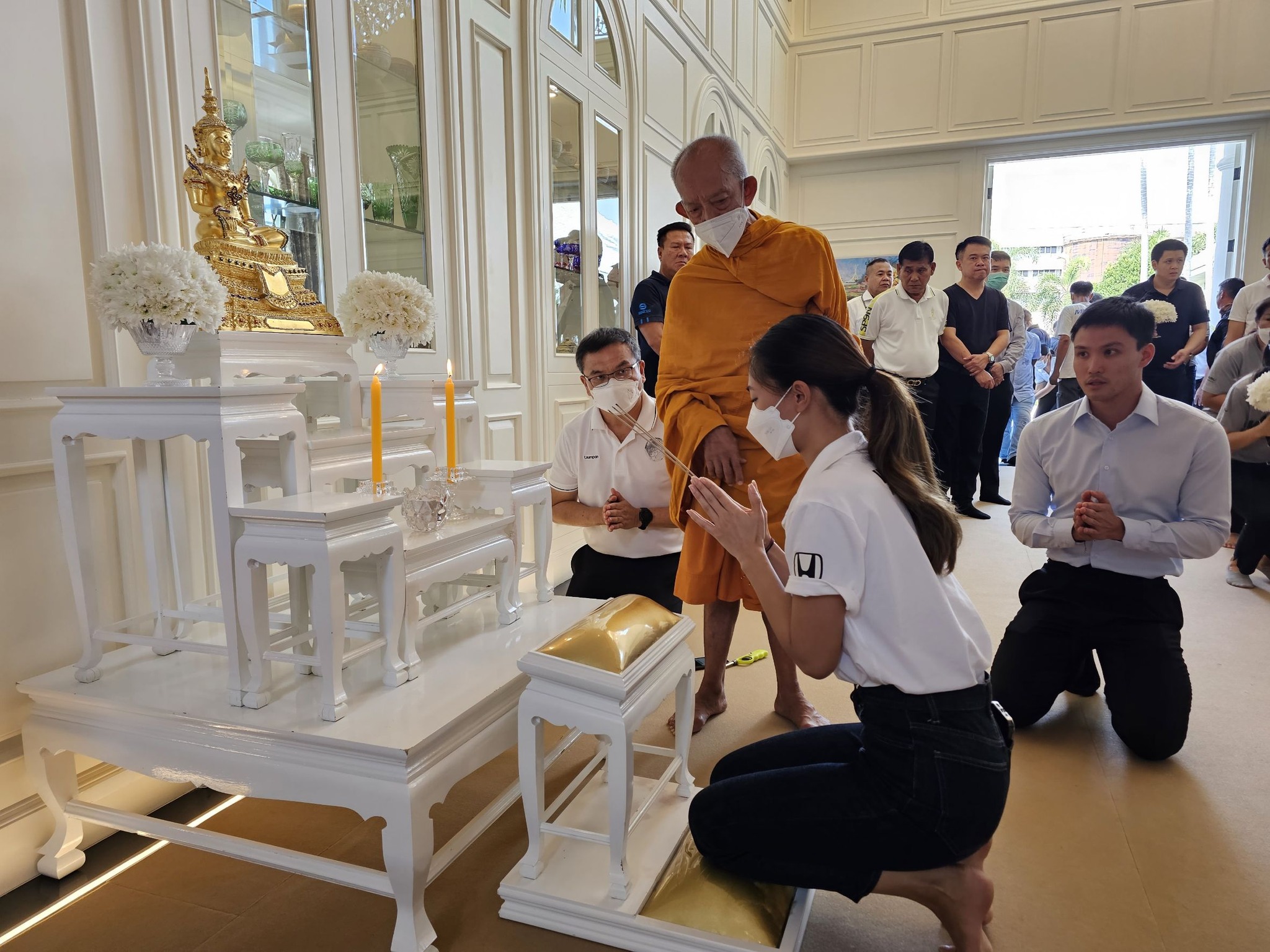 ตู่ นันทิดา-เพลง ชนม์ทิดา กราบโลงศพลา เอ๋ ชนม์สวัสดิ์ ทั้งน้ำตา