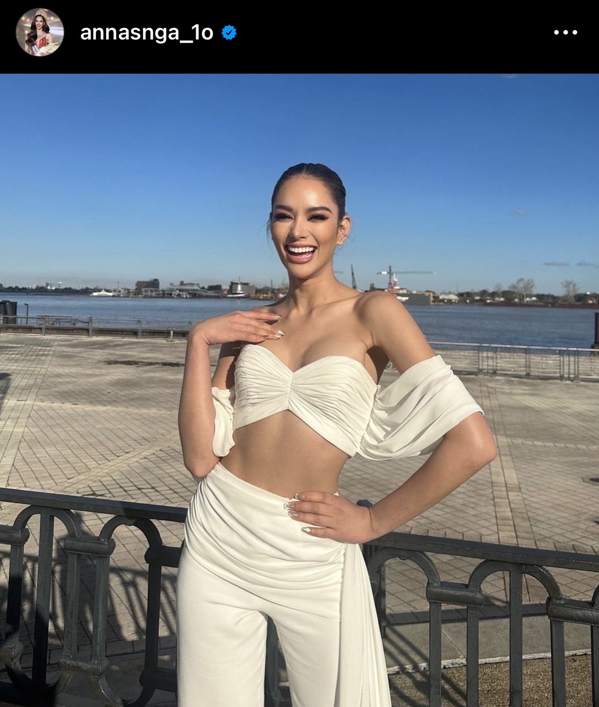 สวยสะพรั่ง แอนนา เสือ ใส่ชุดกี่เพ้าแดง งามสง่ารับตรุษจีน!!