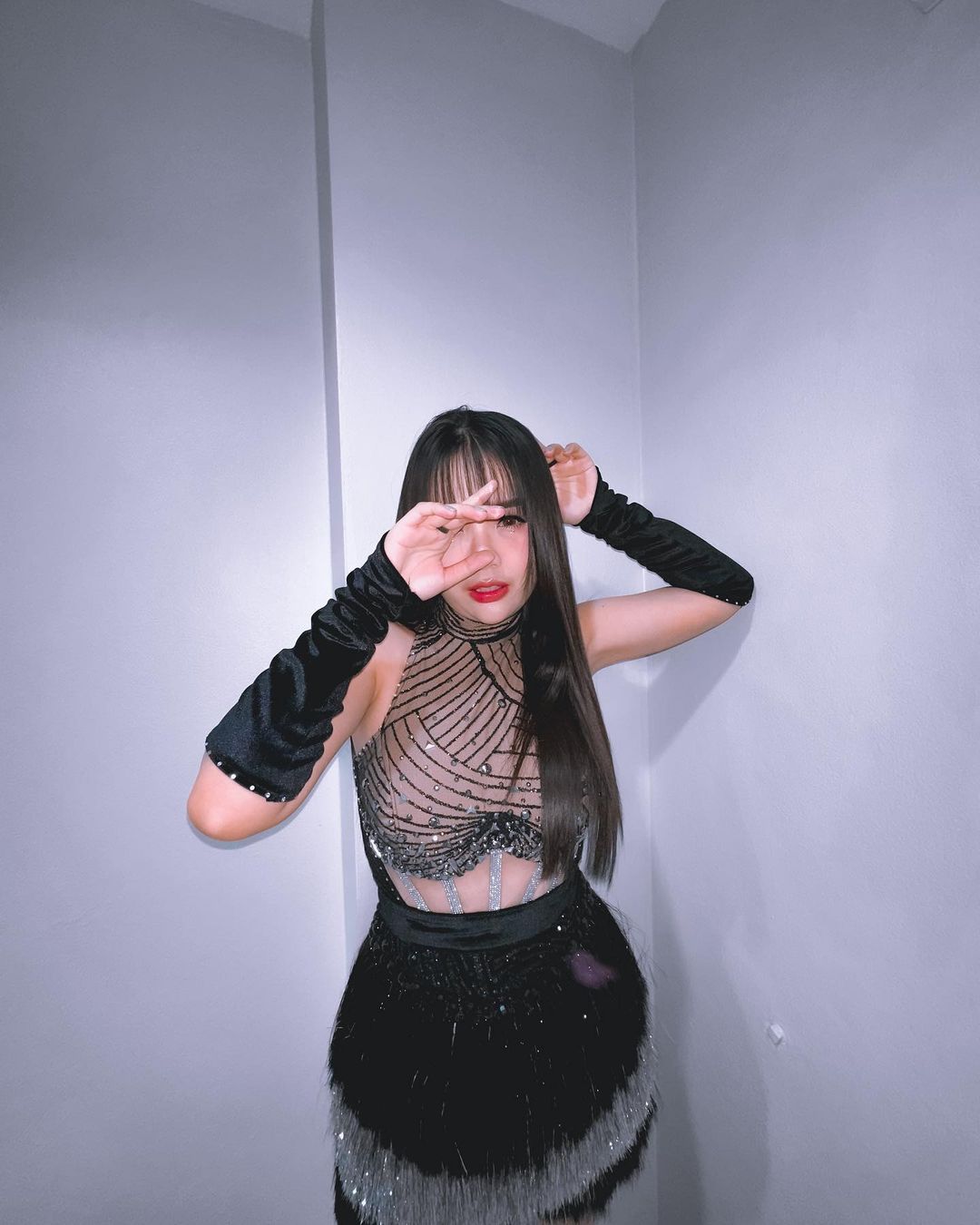 ดราม่าแดนเซอร์ “เจนนี่ รัชนก” เต้นยั่วเด็กชายบนเวทีคอนเสิร์ต (มีคลิป)