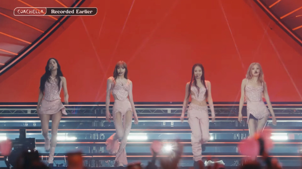 แสนล้านวิว!! 'ลิซ่า’ ทุบสถิติ TikTok ครองเทรนด์โลกต่อเนื่องหลังโชว์เด็ดที่ Coachella แสนล้านวิว!! 'ลิซ่า’ ทุบสถิติ TikTok ครองเทรนด์โลกต่อเนื่องหลังโชว์เด็ดที่ Coachella