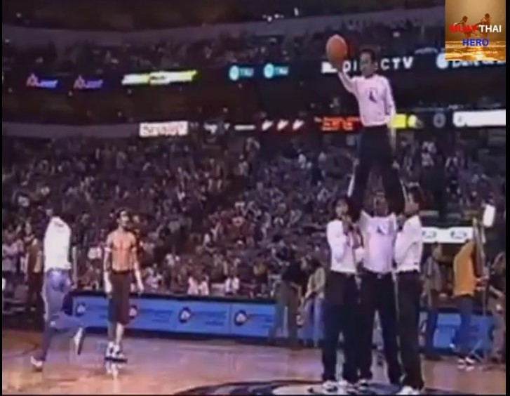 ย้อนภาพ “จาพนม” ขึ้นโชว์พักครึ่งการแข่งขัน NBA ปี 2551