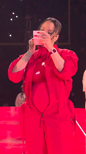 ตั้งท้องทายาทคนที่2!! ตัวแทน ‘ริฮานน่า’ ยืนยันหลังโชว์พักครึ่ง Super Bowl ตั้งท้องทายาทคนที่2!! ตัวแทน ‘ริฮานน่า’ ยืนยันหลังโชว์พักครึ่ง Super Bowl