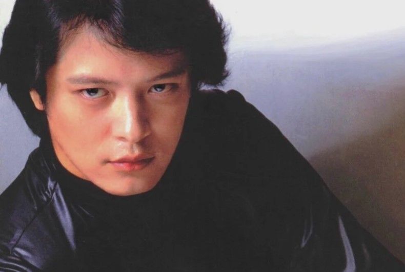 สุดอาลัย!! 'หลิวเหวินเจิ้ง' ซุปตาร์เพลงจีนยุค 70-80 หัวใจวายเสียชีวิต