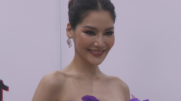 อแมนด้า-พรฟ้า เผยความรู้สึกทำหน้าที่คืนสุดท้าย (มีคลิป) 