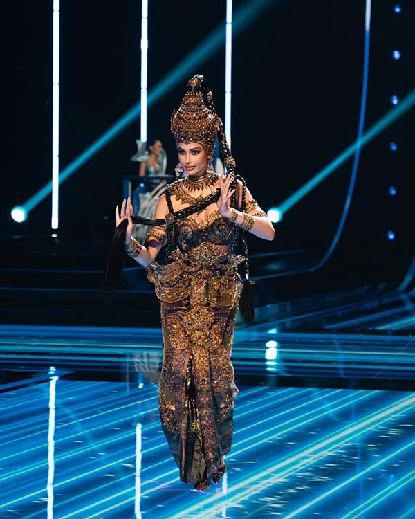 ‘แอนโทเนีย’ โชว์ชุดประจำชาติ ‘เทพธิดาอาณาจักรอยุธยา’ งามดั่งต้องมนต์