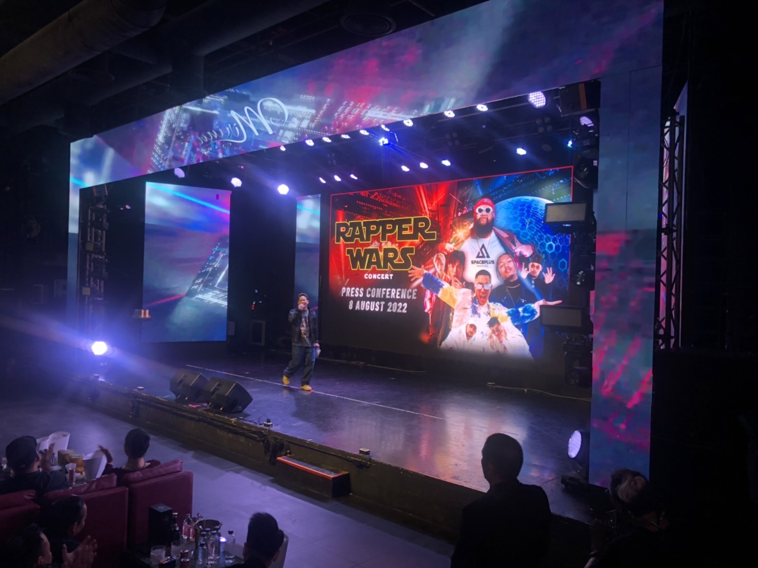 ไร้วี่แวว โต้ง ทูพี ร่วมงานแถลงคอนเสิร์ต หลังมีข่าวลือรักร้าว ปราง ไร้วี่แวว โต้ง ทูพี ร่วมงานแถลงคอนเสิร์ต หลังมีข่าวลือรักร้าว ปราง