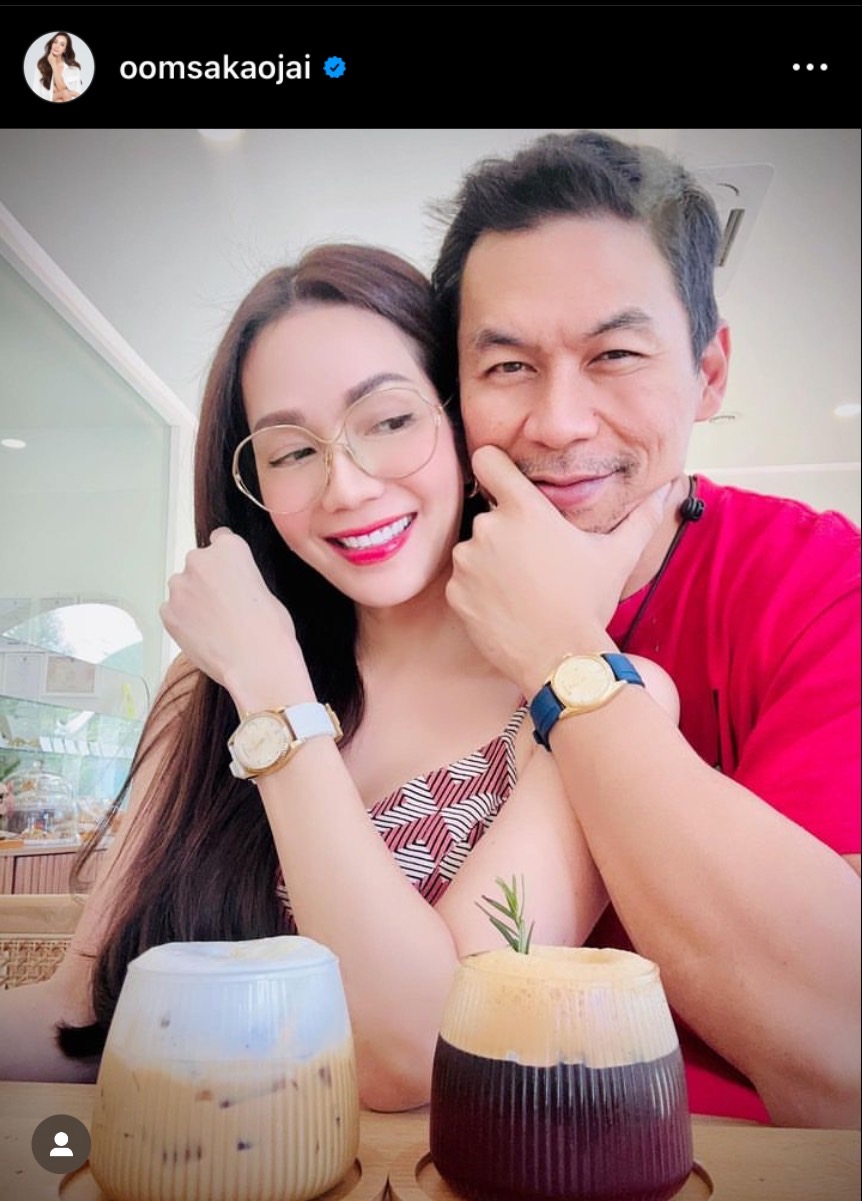 อ๋อม สกาวใจ โพสต์ซึ้ง ครบรอบแต่งงาน 8 ปี ไม่มีข่าวขาเตียงหัก อ๋อม สกาวใจ โพสต์ซึ้ง ครบรอบแต่งงาน 8 ปี ไม่มีข่าวขาเตียงหัก