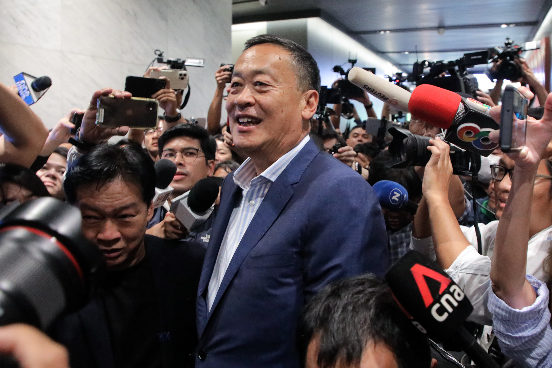 เศรษฐา ทวีสิน เปิดใจหลังทราบผลโหวตนายกรัฐมนตรี เศรษฐา ทวีสิน เปิดใจหลังทราบผลโหวตนายกรัฐมนตรี