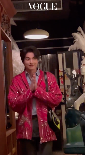 คนที่2ของไทย!! ‘กลัฟ คณาวุฒิ’ ขึ้นแท่น Friend of House แบรนด์ GUCCI คนที่2ของไทย!! ‘กลัฟ คณาวุฒิ’ ขึ้นแท่น Friend of House แบรนด์ GUCCI