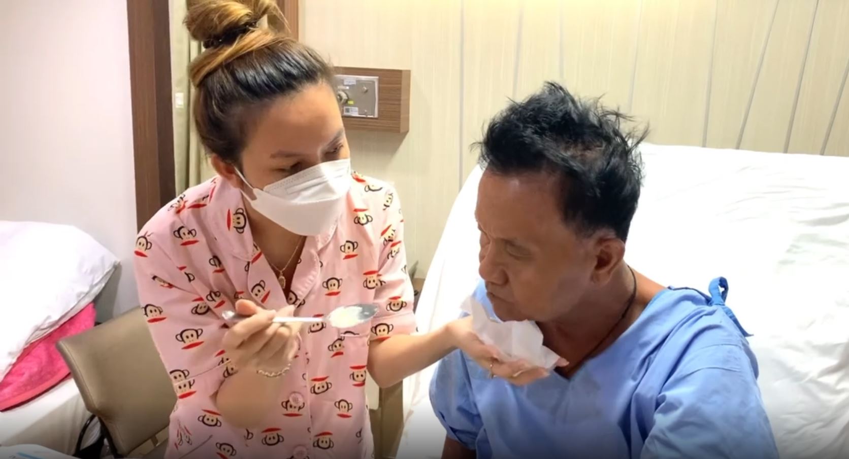 จ๊ะ นงผณี โพสต์คลิปอัปเดตอาการคุณพ่อ พร้อมแคปชั่นสุดซึ้ง พ่อเก่งที่สุด