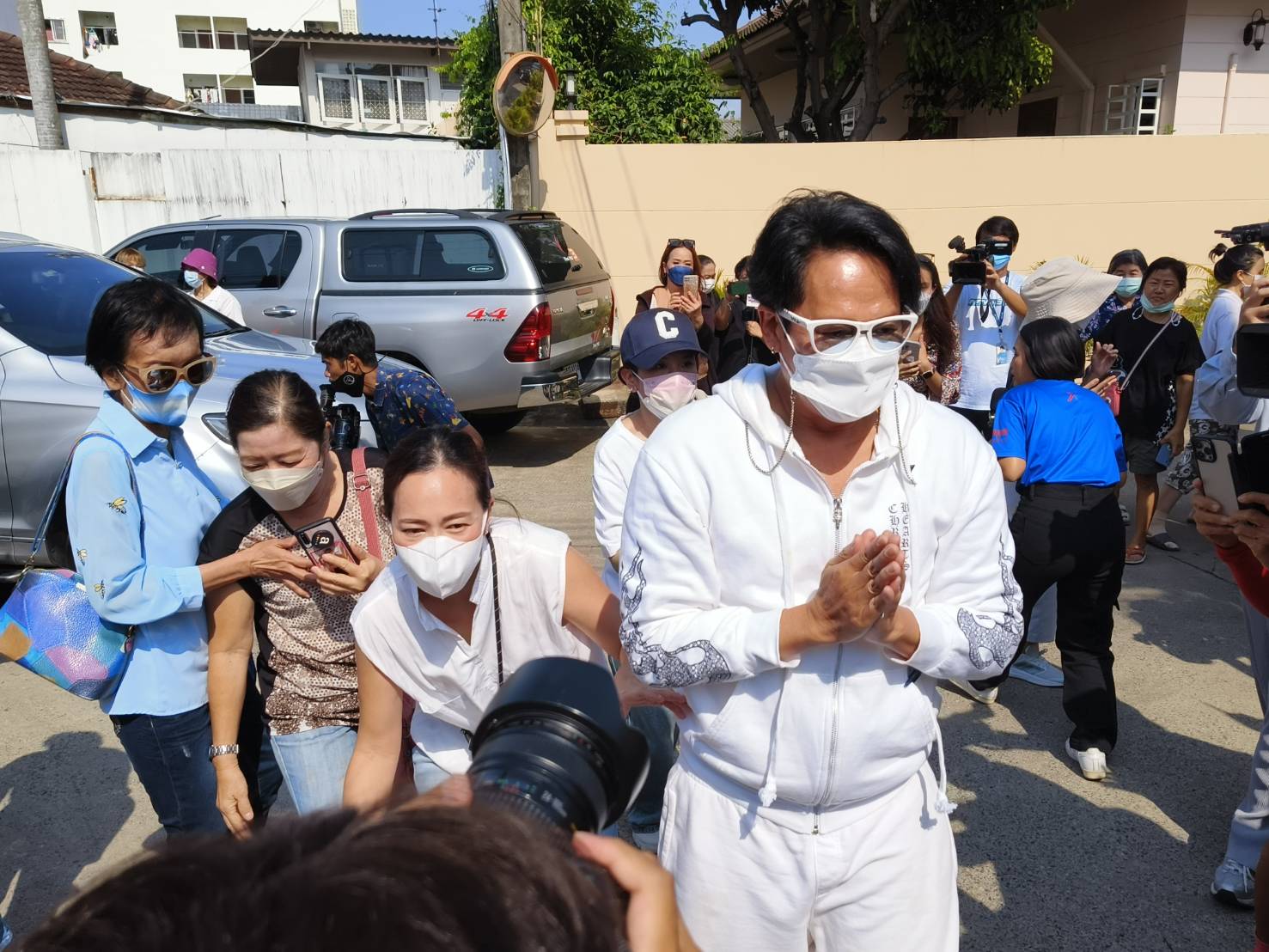 เบิร์ด ธงไชย ใช้สิทธิเลือกตั้งสมาชิกสภาผู้แทนราษฎร ปี 2566 เบิร์ด ธงไชย ใช้สิทธิเลือกตั้งสมาชิกสภาผู้แทนราษฎร ปี 2566