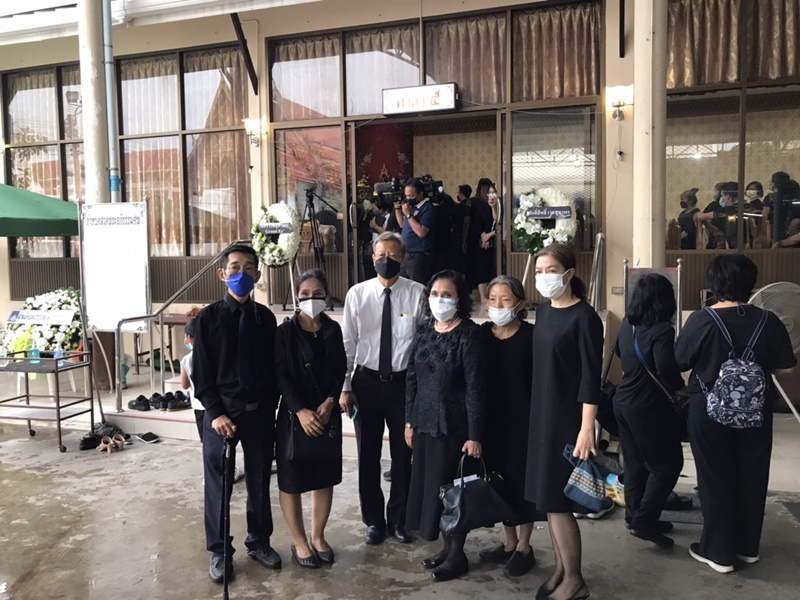 ครอบครัว อ๊อด คีรีบูน เปิดใจหลังการสูญเสียครั้งยิ่งใหญ่ ครอบครัว อ๊อด คีรีบูน เปิดใจหลังการสูญเสียครั้งยิ่งใหญ่