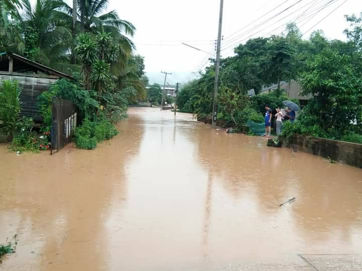 เลยฝนตกหนัก! น้ำป่าขุนภูซาง หลากท่วมอำเภอปากชม
