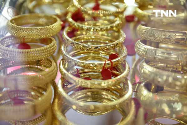 พาณิชย์ตรวจร้านทองเยาวราช สร้างความเชื่อมั่นหลังราคาทองพุ่งต่อเนื่อง พาณิชย์ตรวจร้านทองเยาวราช สร้างความเชื่อมั่นหลังราคาทองพุ่งต่อเนื่อง