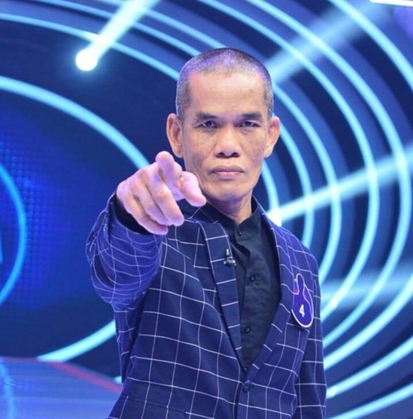 หนึ่ง บางปู ป้อนงาน ปลาคาร์ฟ เชิญยิ้ม ชวนถ่ายเอ็มวีเพลง ยิ้ม