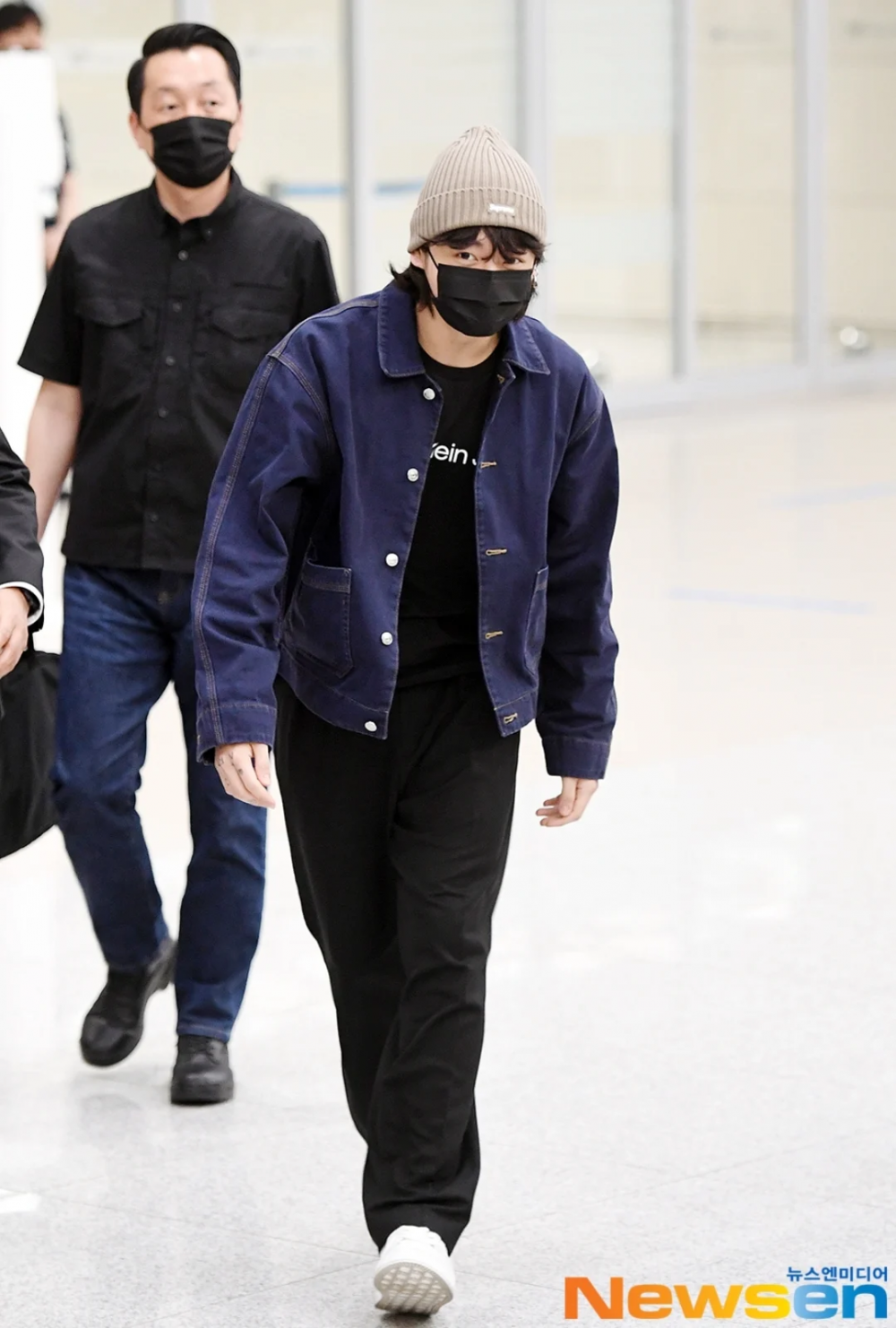เผยลุคเข้ากรม!! ‘เจโฮป BTS’ โพสต์ภาพตัดผมก่อนรับใช้ชาติเป็นคนที่ 2 ของวง