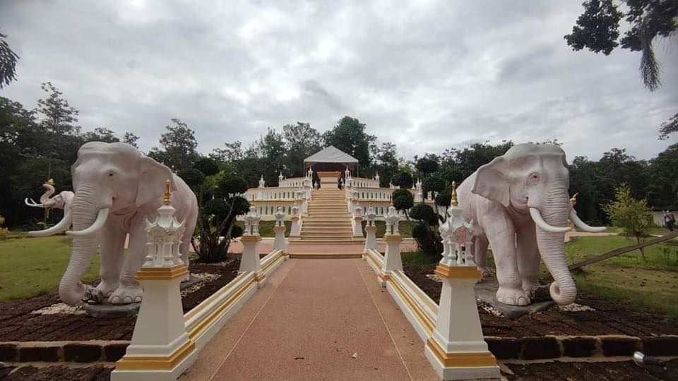 เปิดภาพเมรุชั่วคราว ถวายเพลิงสรีระสังขาร หลวงปู่แสง ญาณวโร  