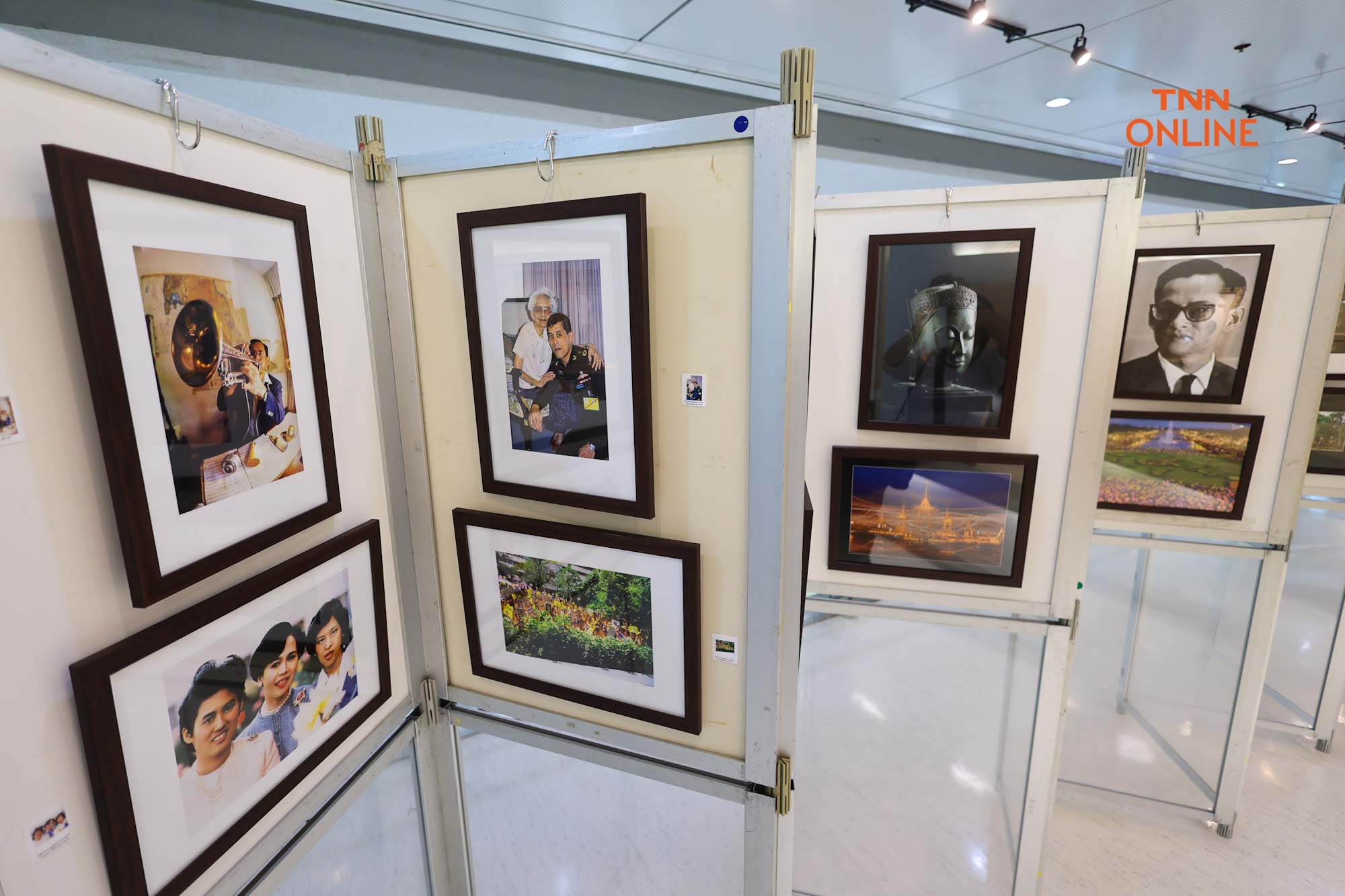 กษัตริย์ของราษฎร นิทรรศการภาพถ่ายรำลึกถึงในหลวง ร.9 กษัตริย์ของราษฎร นิทรรศการภาพถ่ายรำลึกถึงในหลวง ร.9