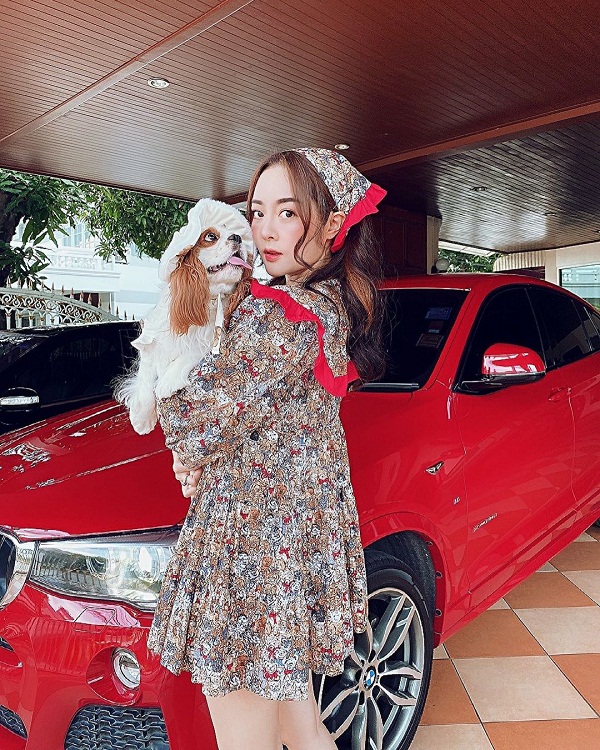 แก้มบุ๋ม  ฉะโรคจิต ให้โอนเงินมา หลังตามป่วนถึงใน Live (มีคลิป) 