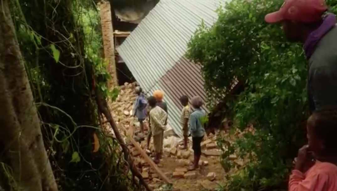 พายุไซโคลนบัตซีราย ถล่มมาดากัสการ์ หลายหมื่นคนไร้ที่อยู่ พายุไซโคลนบัตซีราย ถล่มมาดากัสการ์ หลายหมื่นคนไร้ที่อยู่