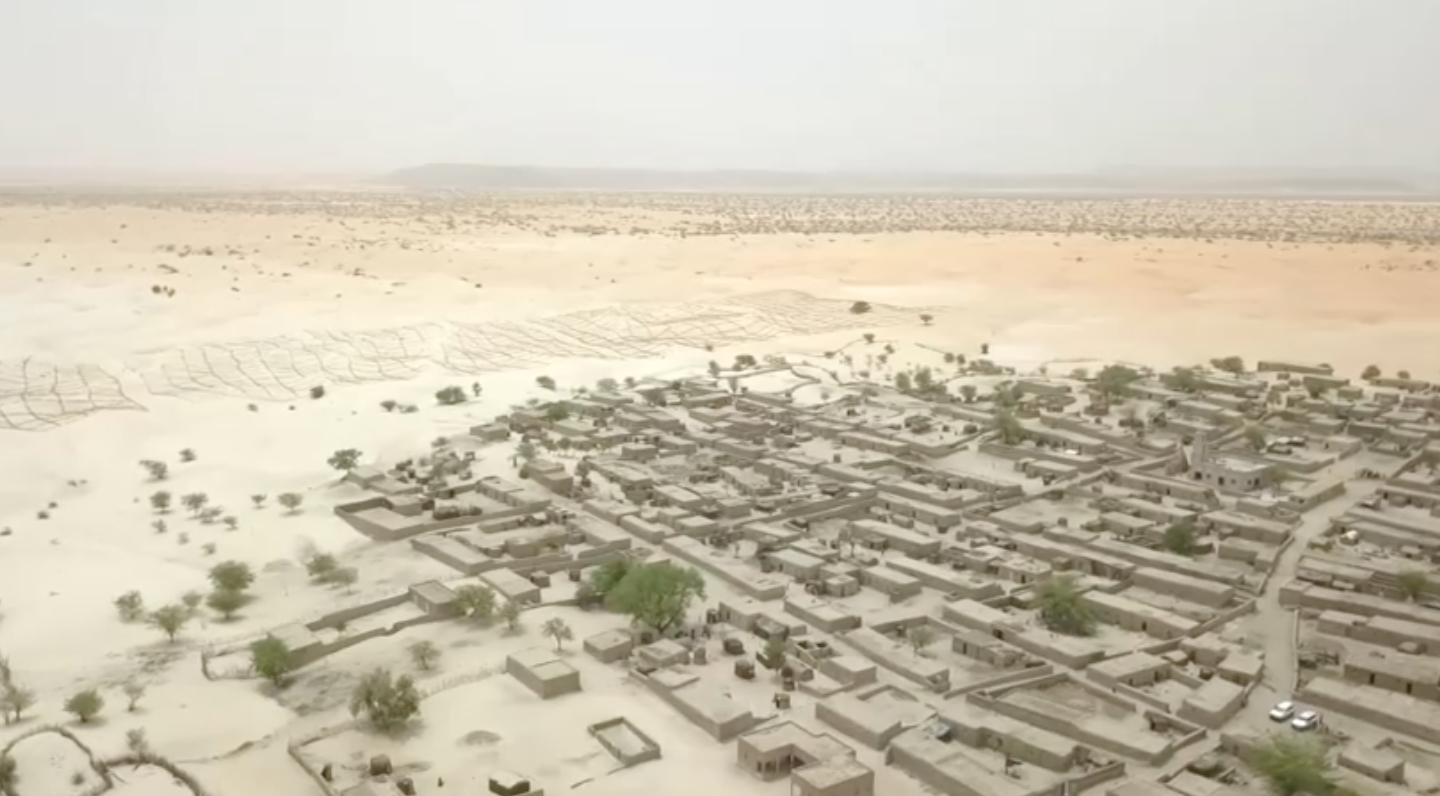 เปิดภาพโดรน “ทะเลสาบกลายเป็นทะเลทราย” จากภัยแล้งหนักในมาลี เปิดภาพโดรน “ทะเลสาบกลายเป็นทะเลทราย” จากภัยแล้งหนักในมาลี