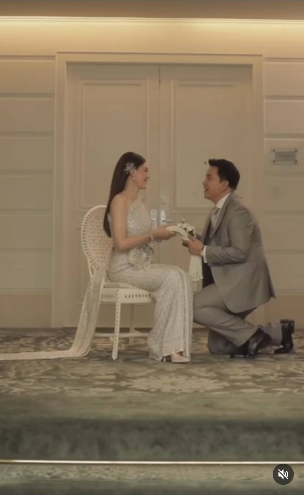 เดียร์ ปริษา ควงแฟนหนุ่มนักธุรกิจ เข้าพิธีวิวาห์สุดชื่นมื่น เดียร์ ปริษา ควงแฟนหนุ่มนักธุรกิจ เข้าพิธีวิวาห์สุดชื่นมื่น