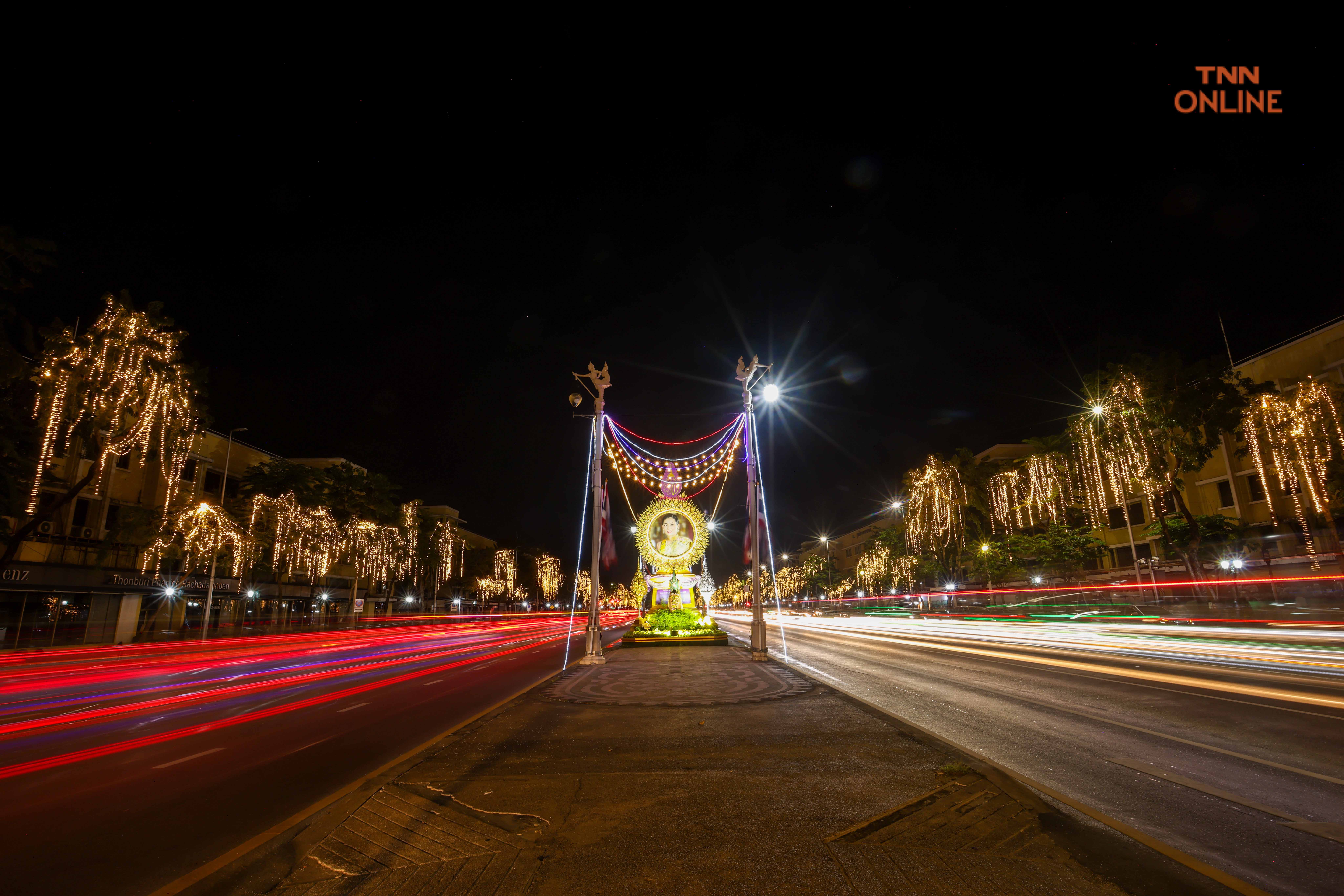 ชวนชมไปยามค่ำคืน สว่างไสวตลอด 2 ข้างทางบนถนนราชดำเนิน ชวนชมไปยามค่ำคืน สว่างไสวตลอด 2 ข้างทางบนถนนราชดำเนิน