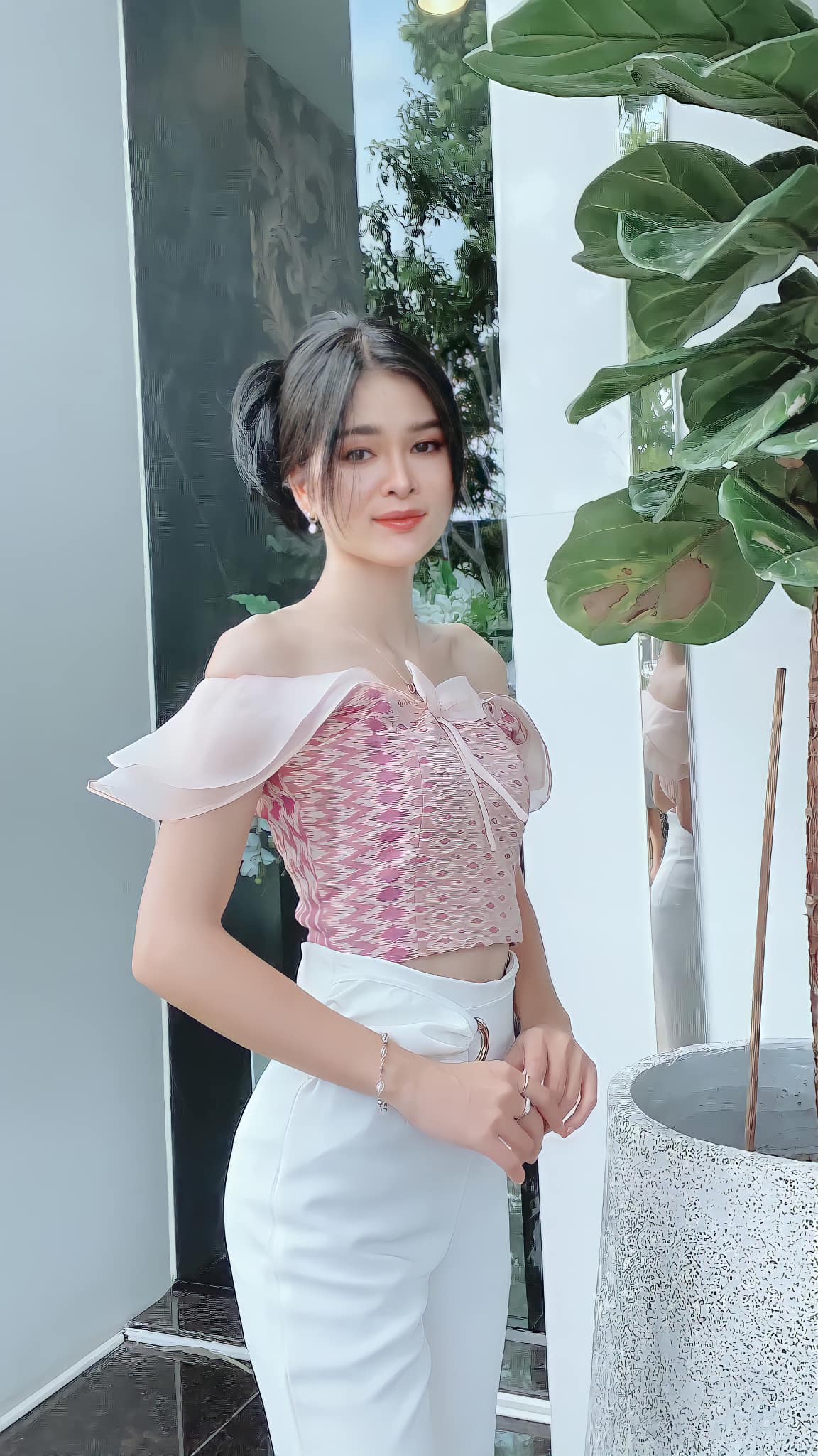 เอ๋ มิรา โดนครูฟ้องหมิ่นฯ หลังเปิดใจรายการดัง! นายห้างไหทองคำ จ่อหาทนายช่วย