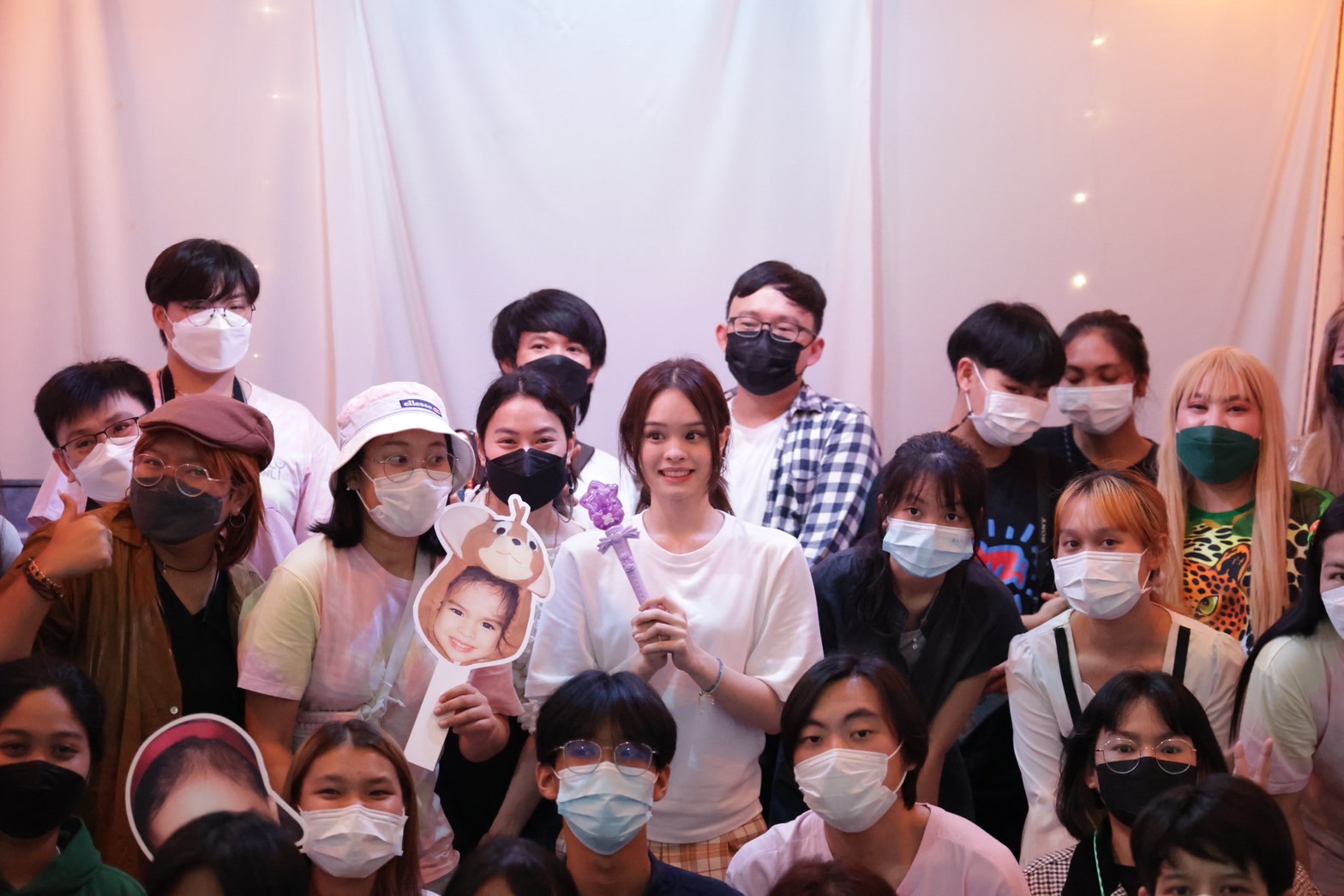 “แอลลี่” ฉลองวันเกิดวัย19 ปี ครอบครัวและแฟนคลับร่วมเซอร์ไพรส์ 