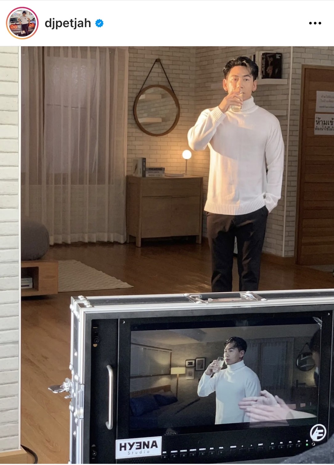 เพชรจ้า เปลี่ยนลุคใหม่เป็นโอปป้าสุดอบอุ่น ด้านแฟนคลับแห่ทักเพียบ เพชรจ้า เปลี่ยนลุคใหม่เป็นโอปป้าสุดอบอุ่น ด้านแฟนคลับแห่ทักเพียบ