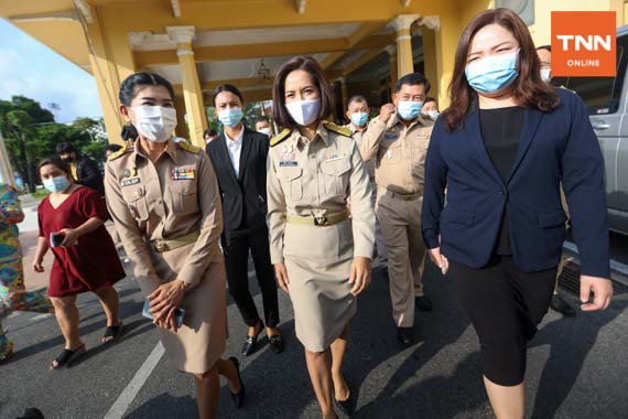 สักการะสิ่งศักดิ์สิทธิ์ก่อนเข้าทำงานวันแรก สักการะสิ่งศักดิ์สิทธิ์ก่อนเข้าทำงานวันแรก