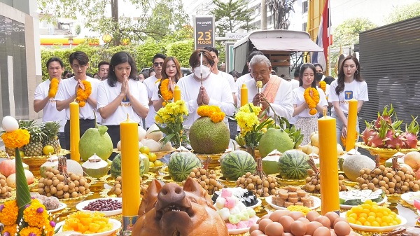 “ทรูไอดี” จัดเต็ม บวงสรวงซีรีส์ใหม่ “TANMAN ทำแทนได้”    (มีคลิป)