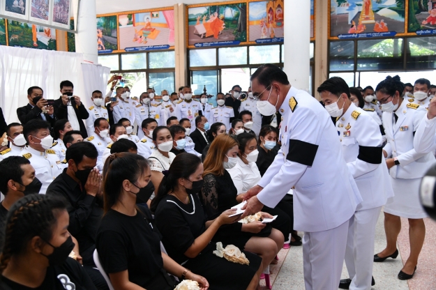 นายกฯเป็นประธาน พิธีพระราชทานเพลิงศพเหตุกราดยิงหนองบัวลำภู นายกฯเป็นประธาน พิธีพระราชทานเพลิงศพเหตุกราดยิงหนองบัวลำภู