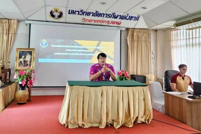 'โค้ชเอ็มม่า' พร้อม2ลูกทีมซีวีลีกร่วมให้ความรู้+ทักษะลูกยาง ที่ 'มกช.กรุงเทพ' 'โค้ชเอ็มม่า' พร้อม2ลูกทีมซีวีลีกร่วมให้ความรู้+ทักษะลูกยาง ที่ 'มกช.กรุงเทพ'