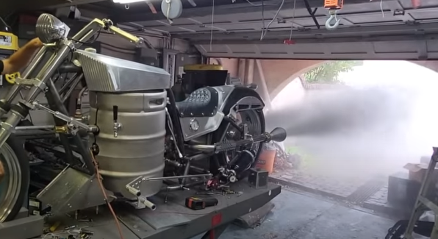 สองพ่อลูกนักประดิษฐ์ สร้างมอเตอร์ไซค์ไอน้ำจาก พลังเบียร์ !? สองพ่อลูกนักประดิษฐ์ สร้างมอเตอร์ไซค์ไอน้ำจาก พลังเบียร์ !?