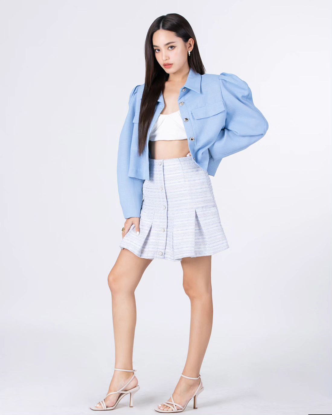 ทำความรู้จัก ฟ้า ยงวรี นักแสดงสาวสวยคนเก่ง ว่าที่คุณแม่ป้ายแดง ทำความรู้จัก ฟ้า ยงวรี นักแสดงสาวสวยคนเก่ง ว่าที่คุณแม่ป้ายแดง