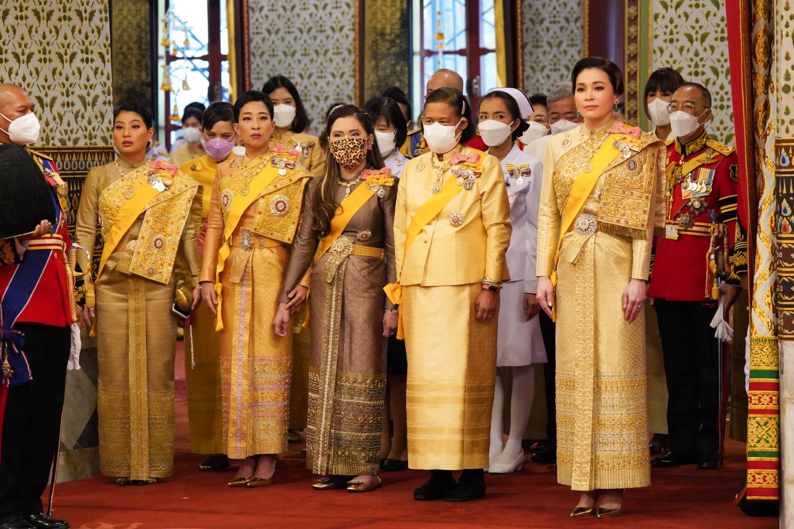 ในหลวง-ราชินี เสด็จออกมหาสมาคมในการพระราชพิธีเฉลิมพระชนมพรรษา วันที่ 28 กรกฎาคม 2565