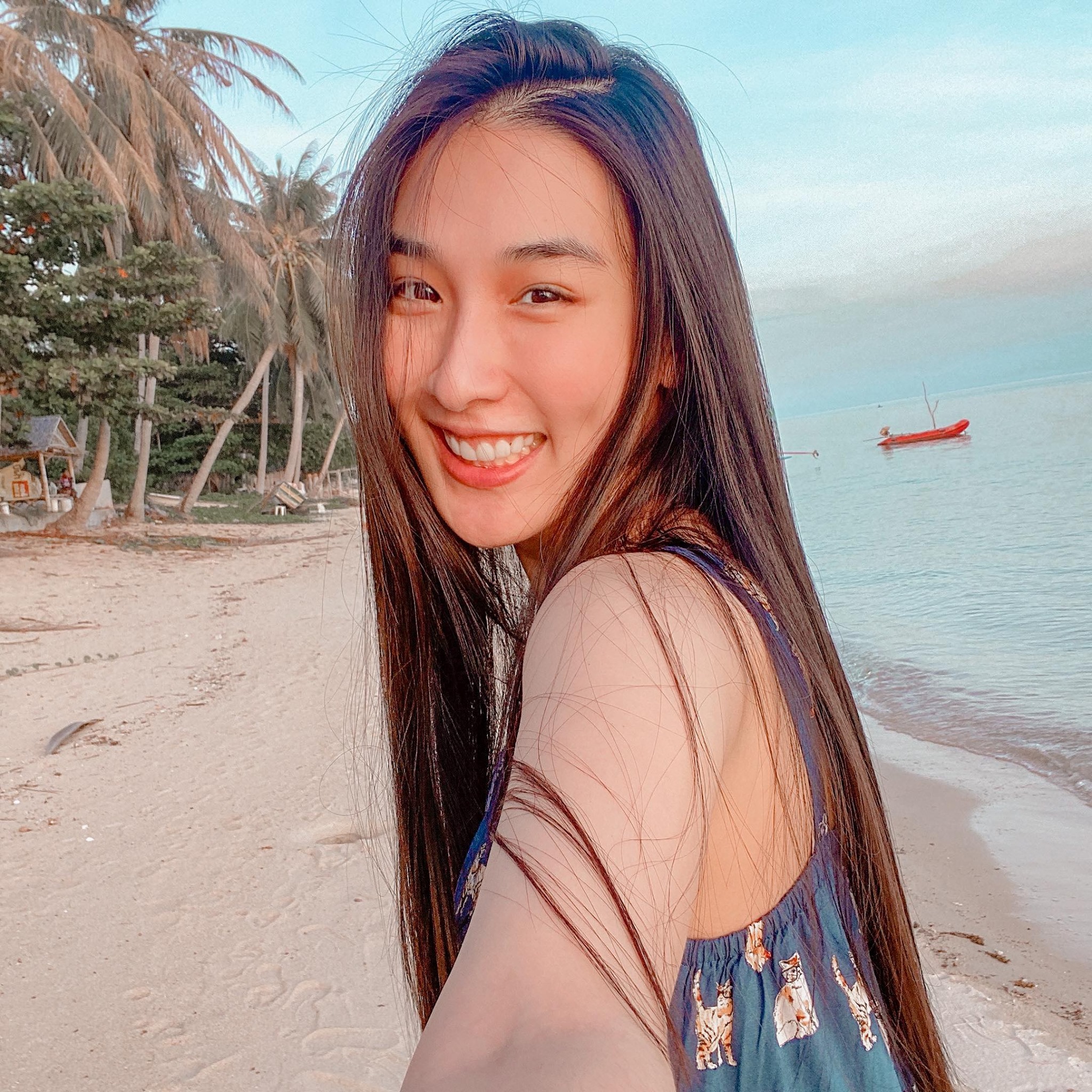 หมอคนดัง โพสต์ติง แอร์ยืนค้ำหัวให้บริการ ด้านดาราสาว กระติ๊บ ชวัลกร ร่วมเมนต์ตอบ หมดยุคหมอบคลานแล้ว หมอคนดัง โพสต์ติง แอร์ยืนค้ำหัวให้บริการ ด้านดาราสาว กระติ๊บ ชวัลกร ร่วมเมนต์ตอบ หมดยุคหมอบคลานแล้ว