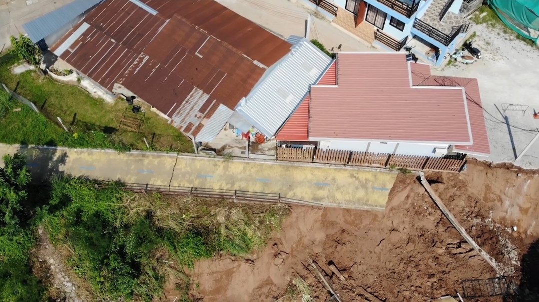 เปิดภาพนาทีระทึก! เสียงดังสนั่น ตลิ่งน้ำ จ.เลย ดินสไลด์พังถล่ม เปิดภาพนาทีระทึก! เสียงดังสนั่น ตลิ่งน้ำ จ.เลย ดินสไลด์พังถล่ม