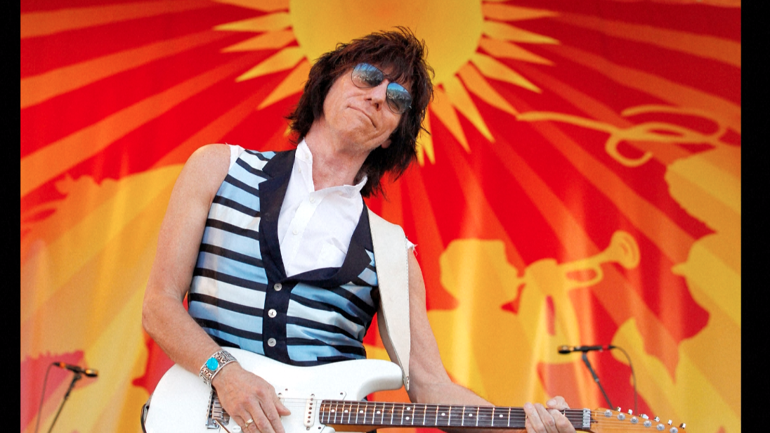 สิ้น 'เจฟฟ์ เบ็ค'!! สุดยอดมือกีตาร์ร็อค วัย78ปี หลังเยื่อหุ้มสมองอักเสบเฉียบพลัน สิ้น 'เจฟฟ์ เบ็ค'!! สุดยอดมือกีตาร์ร็อค วัย78ปี หลังเยื่อหุ้มสมองอักเสบเฉียบพลัน