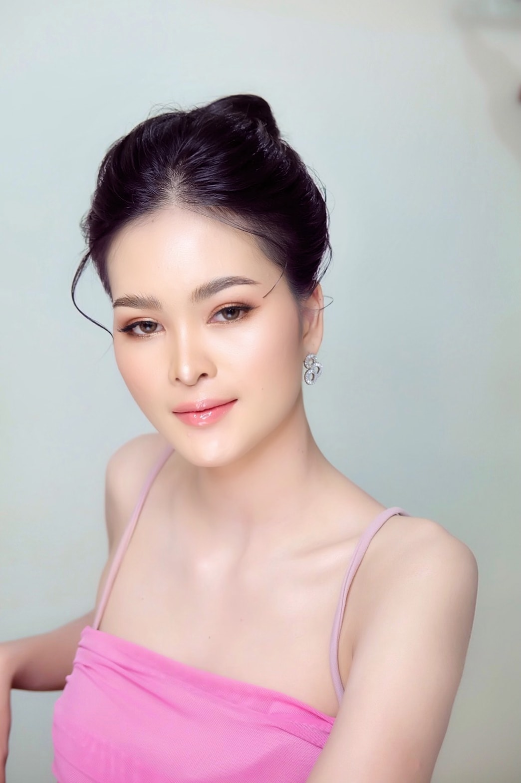 เอ๋ มิรา โดนครูฟ้องหมิ่นฯ หลังเปิดใจรายการดัง! นายห้างไหทองคำ จ่อหาทนายช่วย
