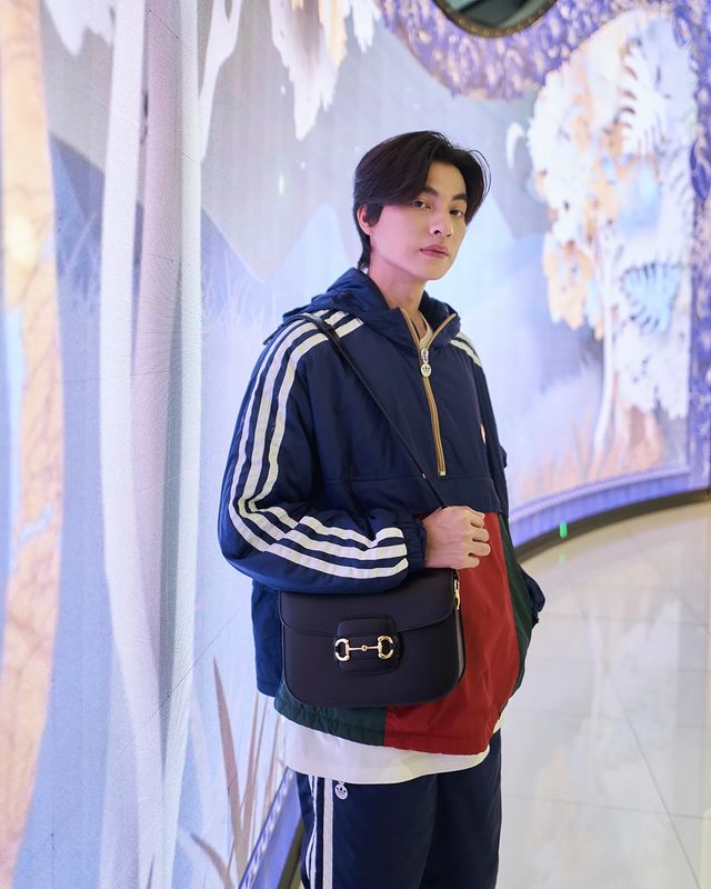 พร้อมลุย!! ‘กลัฟ คณาวุฒิ’ หม่ำหมูย่างเกาหลีเติมพลัง ก่อนชมแฟชั่นโชว์ GUCCI ที่กรุงโซล 16 พ.ค.นี้