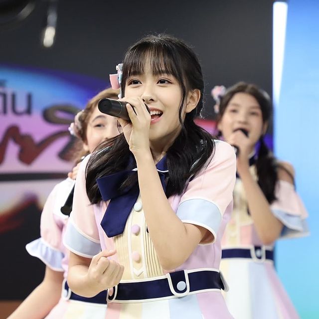มิวนิค BNK48 ประกาศจบการศึกษา ออกจากวง เหตุปัญหาสุขภาพ มิวนิค BNK48 ประกาศจบการศึกษา ออกจากวง เหตุปัญหาสุขภาพ